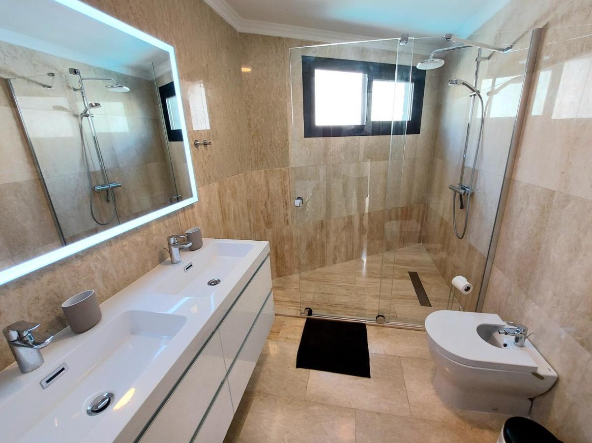 Villa Playa Amadores - Luxury Villa With Heated Pool Porto Rico Extérieur photo